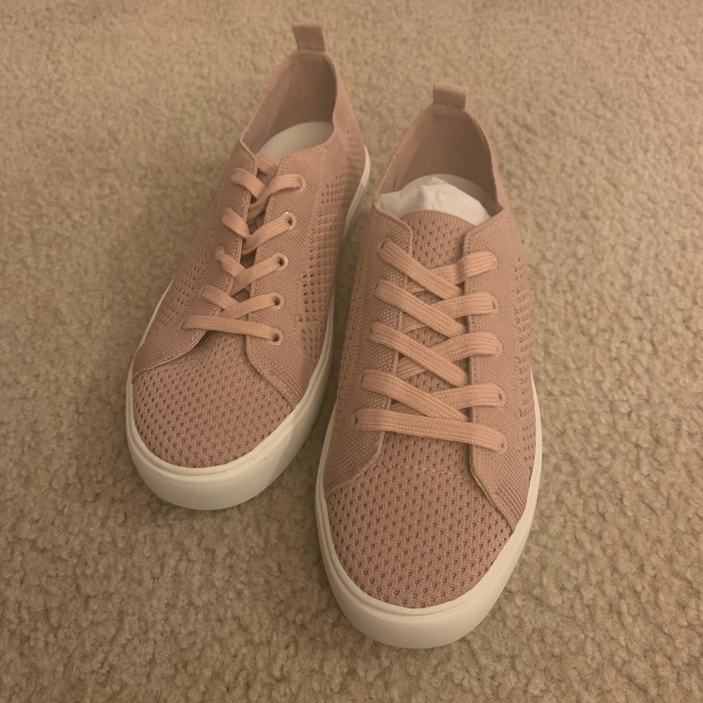 Marc Fisher Sashya knit sneaker